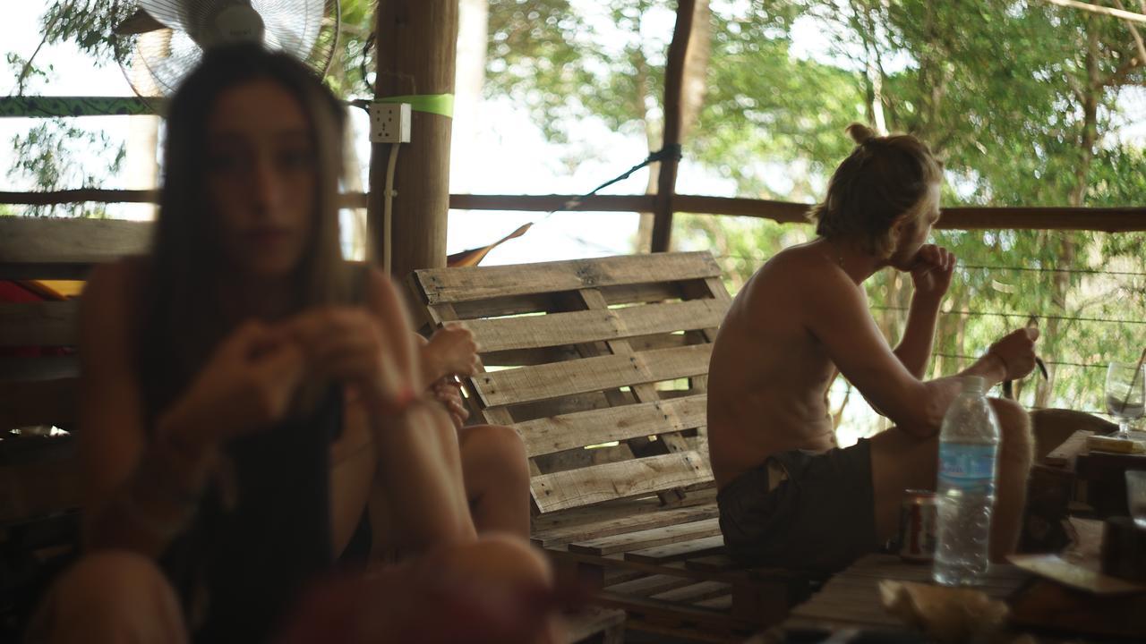 Driftwood Hostel And Bungalows Koh Rong Sanloem Εξωτερικό φωτογραφία