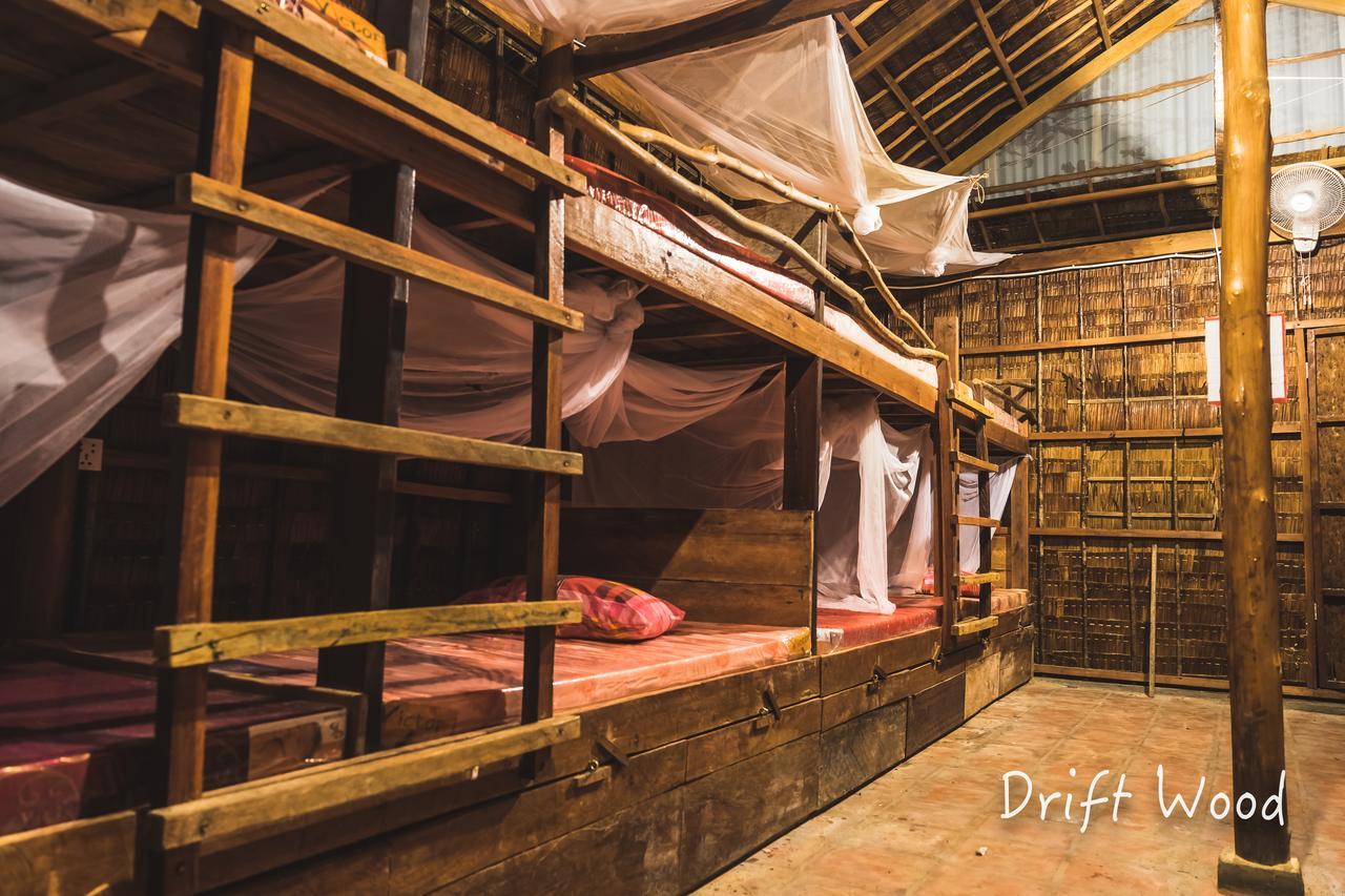 Driftwood Hostel And Bungalows Koh Rong Sanloem Εξωτερικό φωτογραφία