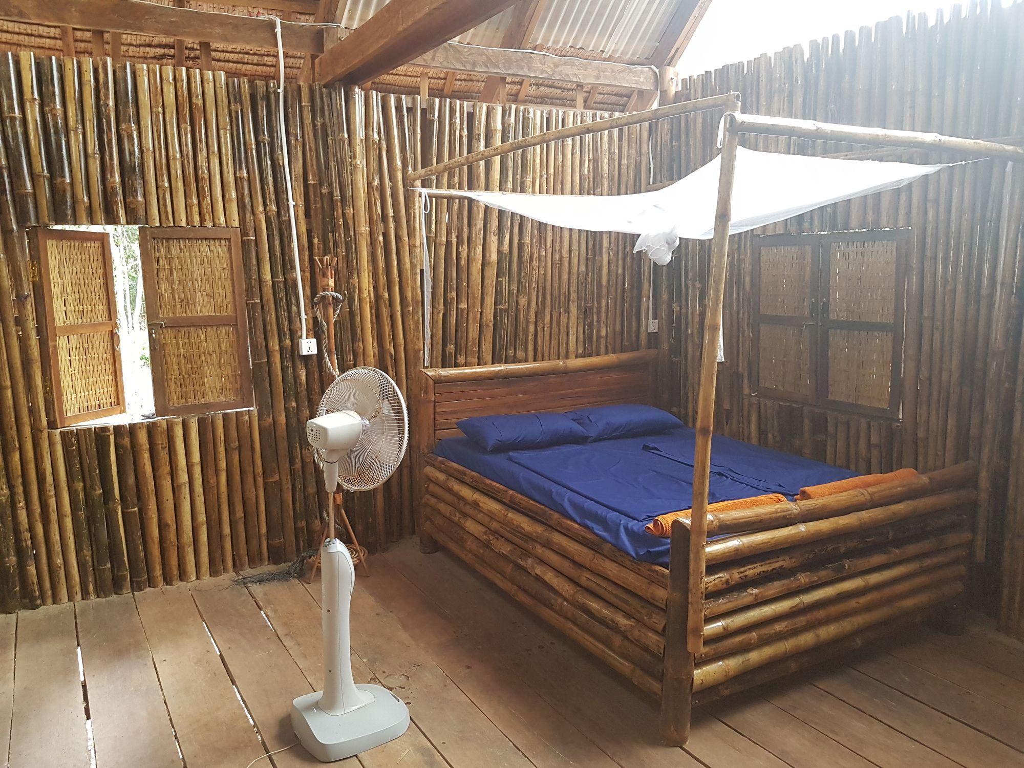 Driftwood Hostel And Bungalows Koh Rong Sanloem Εξωτερικό φωτογραφία
